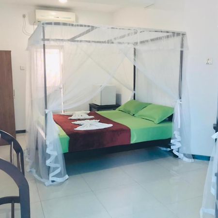 Crescent Resort Galle Buitenkant foto